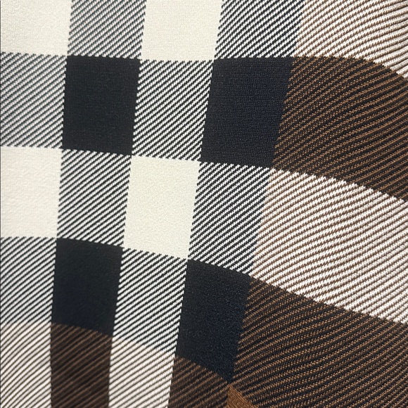 Burberry Brown Check Hooded Cape - Picture 4 of 8